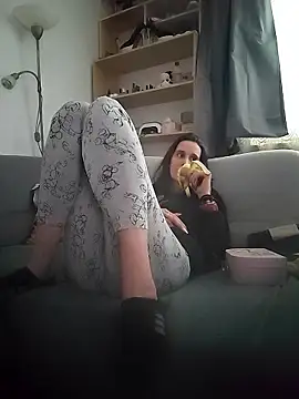 LauraBaby online show from 01/19/26, 03:16