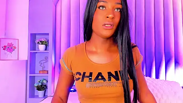 Snapshot of nahomi_campbell chatting on 02/15/25, 07:39 nahomi campbell online show from 02/15/25, 07:39