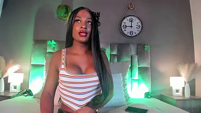 Snapshot of nahomi_campbell chatting on 03/17/25, 07:37 nahomi campbell online show from 03/17/25, 07:37