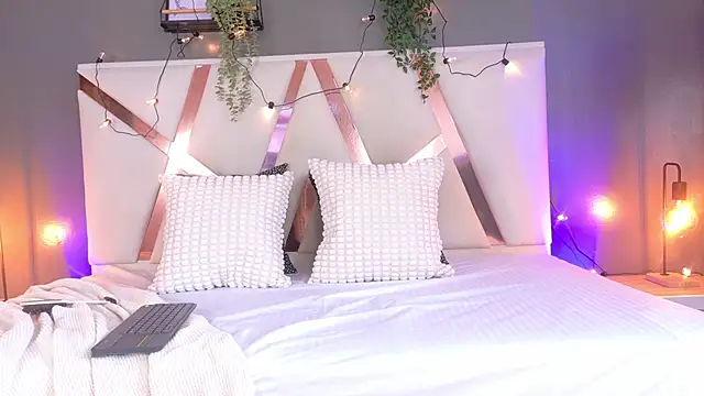 Snapshot of nahomi_campbell chatting on 09/12/25, 07:47 nahomi campbell online show from 09/12/25, 07:47