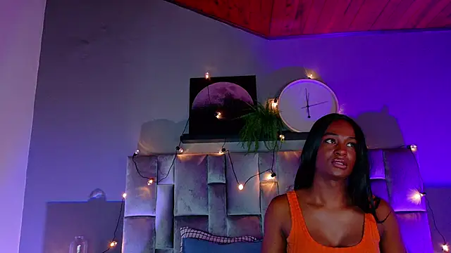 Snapshot of nahomi_campbell chatting on 09/16/25, 07:37 nahomi campbell online show from 09/16/25, 07:37