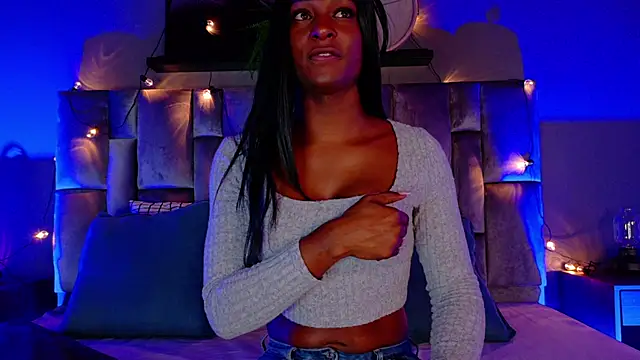 Snapshot of nahomi_campbell chatting on 09/18/25, 07:27 nahomi campbell online show from 09/18/25, 07:27