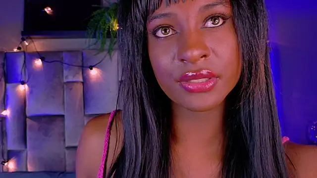 Snapshot of nahomi_campbell chatting on 10/14/25, 07:47 nahomi campbell online show from 10/14/25, 07:47