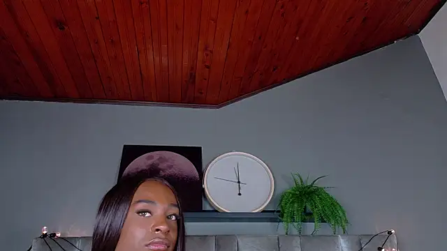 nahomi campbell online show from 01/10/26, 07:37