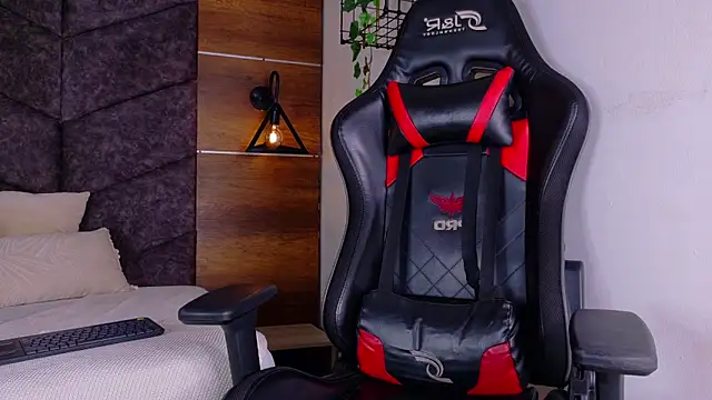 nahomi campbell online show from 01/17/26, 08:12