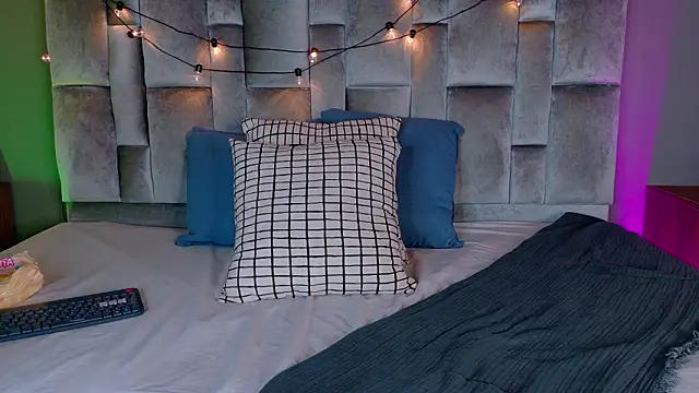 nahomi campbell online show from 02/04/26, 07:42