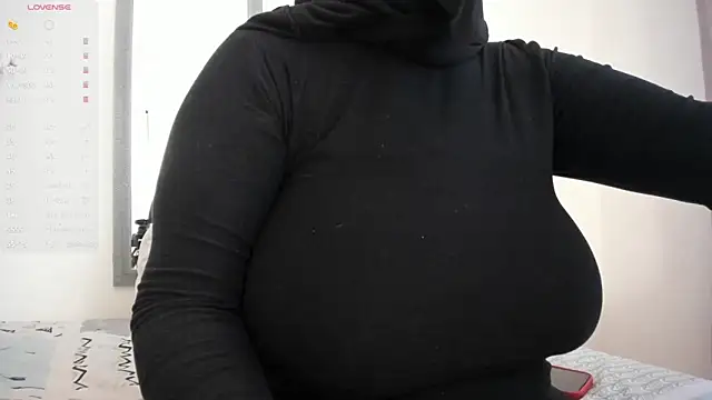 Amina hafsa online show from 03/13/26, 07:53