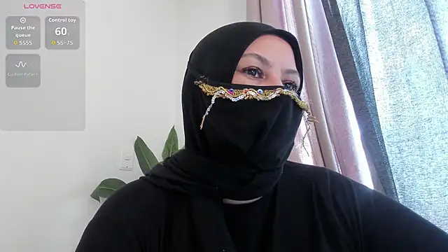 Snapshot of Amina_hafsa chatting on 05/18/26, 05:52 Amina hafsa online show from 05/18/26, 05:52