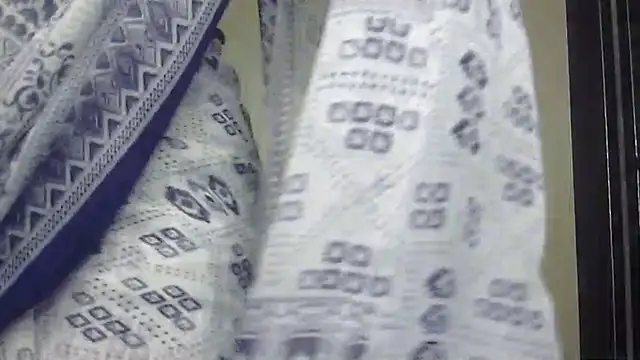 Snapshot of seema_raani chatting on 09/17/25, 04:03 seema raani online show from 09/17/25, 04:03