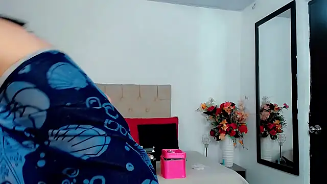 maria camilacms online show from 10/23/25, 04:17