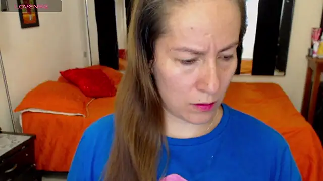 Snapshot of CATRINA-83 chatting on 09/15/25, 04:18 CATRINA-83 online show from 09/15/25, 04:18