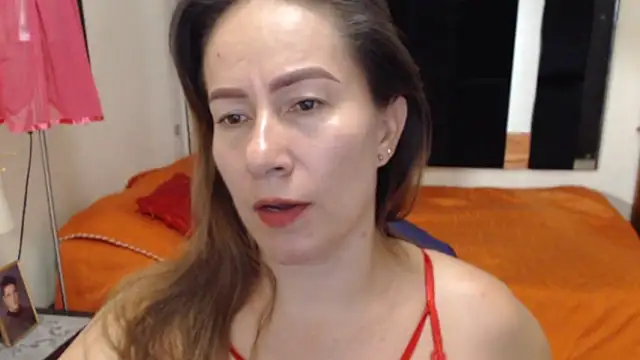 Snapshot of CATRINA-83 chatting on 09/23/25, 10:35 CATRINA-83 online show from 09/23/25, 10:35