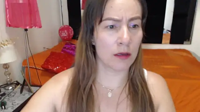 Snapshot of CATRINA-83 chatting on 09/26/25, 10:03 CATRINA-83 online show from 09/26/25, 10:03