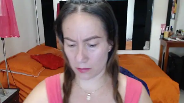 Snapshot of CATRINA-83 chatting on 09/27/25, 05:07 CATRINA-83 online show from 09/27/25, 05:07