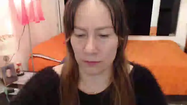 Snapshot of CATRINA-83 chatting on 10/01/25, 02:17 CATRINA-83 online show from 10/01/25, 02:17