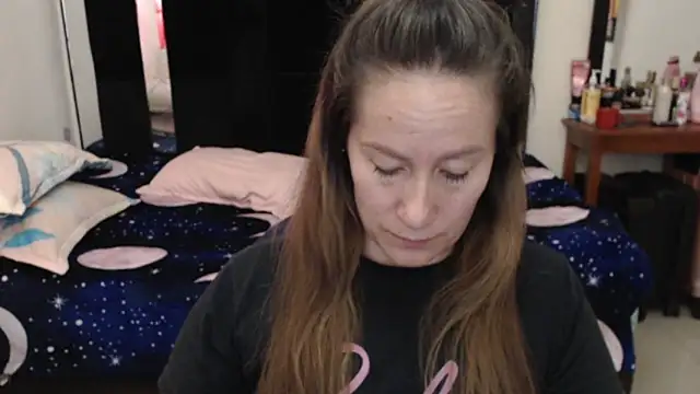 Snapshot of CATRINA-83 chatting on 10/07/25, 11:24 CATRINA-83 online show from 10/07/25, 11:24