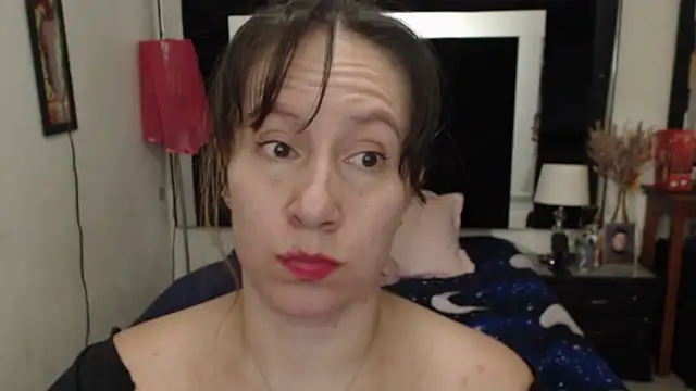 Snapshot of CATRINA-83 chatting on 10/18/25, 02:36 CATRINA-83 online show from 10/18/25, 02:36