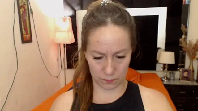 Snapshot of CATRINA-83 chatting on 10/24/25, 11:12 CATRINA-83 online show from 10/24/25, 11:12