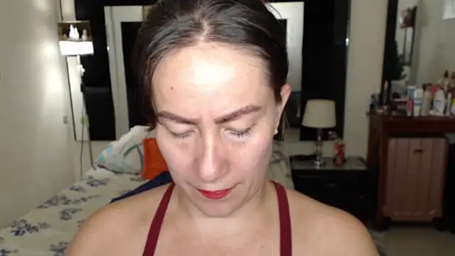 Snapshot of CATRINA-83 chatting on 11/28/25, 12:35 CATRINA-83 online show from 11/28/25, 12:35