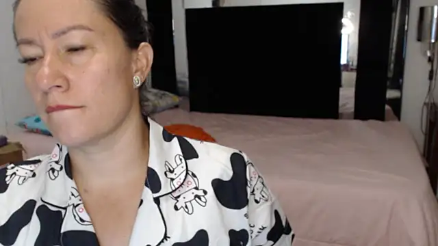 Snapshot of CATRINA-83 chatting on 07/26/26, 02:57 CATRINA-83 online show from 07/26/26, 02:57