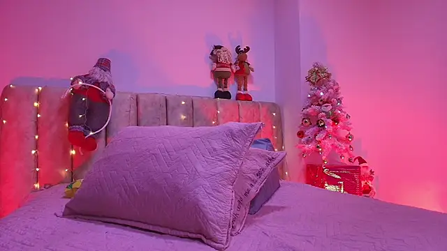 arl chloee online show from 12/15/25, 03:22