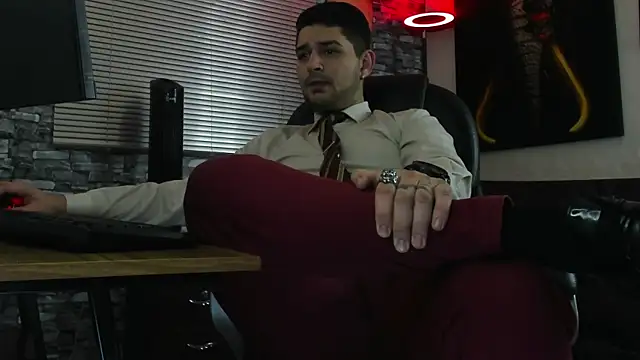 Snapshot of Nicolas_Fellener chatting on 06/27/26, 02:05 Nicolas Fellener online show from 06/27/26, 02:05