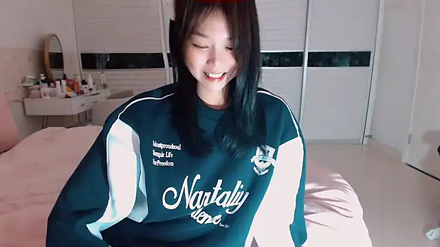 -Lucky Girl online show from 10/27/25, 02:37