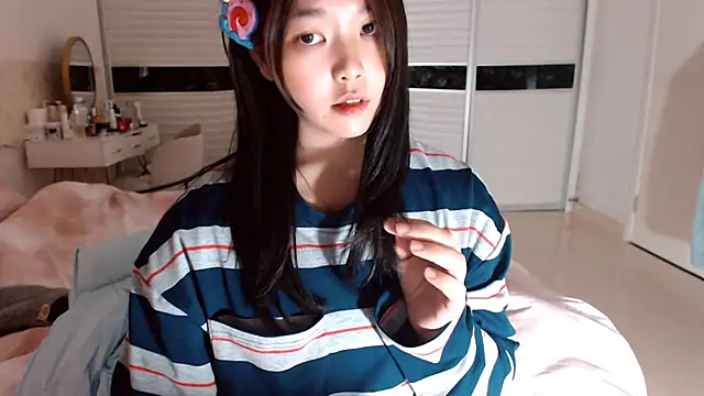 -Lucky Girl online show from 12/04/25, 03:10