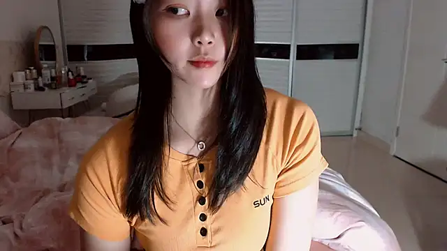 -Lucky Girl online show from 12/14/25, 02:44