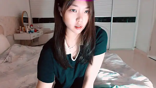-Lucky Girl online show from 04/20/26, 02:25