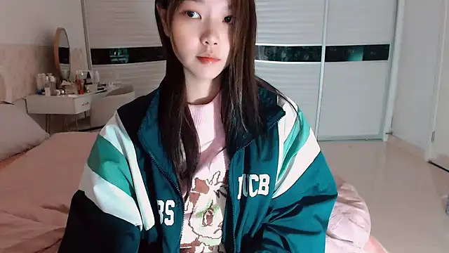 Snapshot of -Lucky_Girl chatting on 06/07/26, 01:54 -Lucky Girl online show from 06/07/26, 01:54