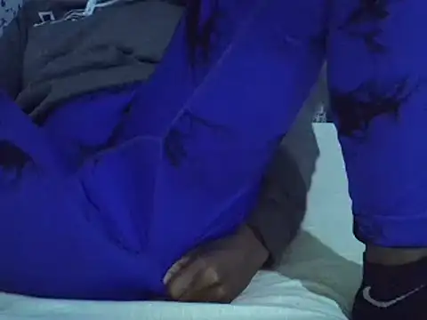 Snapshot of sweet_veee chatting on 02/27/25, 07:47 sweet veee online show from 02/27/25, 07:47