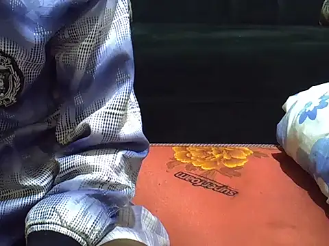 Snapshot of sweet_veee chatting on 11/20/25, 05:29 sweet veee online show from 11/20/25, 05:29