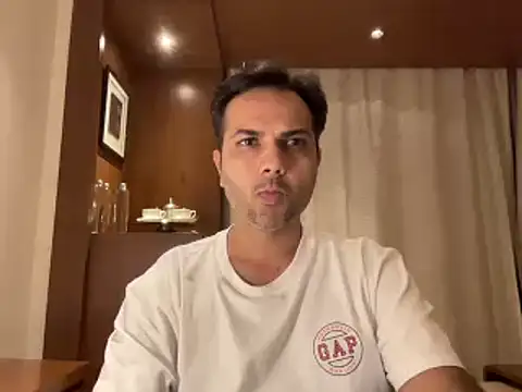 Snapshot of immog727 chatting on 12/25/24, 05:26 immog727 online show from 12/25/24, 05:26