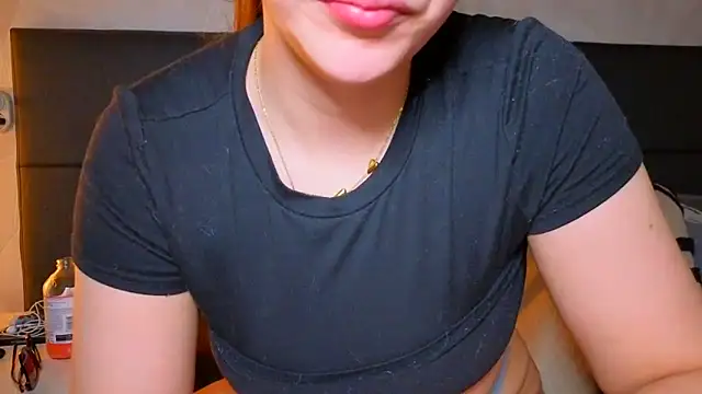 Sweetninaaa online show from 05/26/26, 12:45