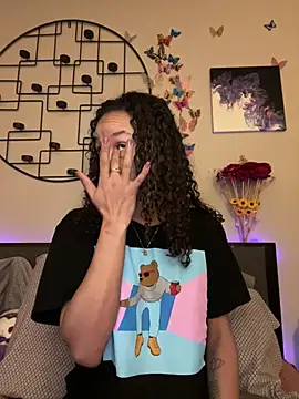  Neeka  online show from 02/03/25, 11:09