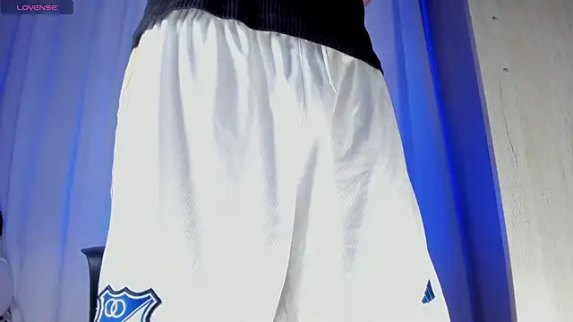 Snapshot of Barry_Michaels chatting on 12/17/25, 09:26 Barry Michaels online show from 12/17/25, 09:26