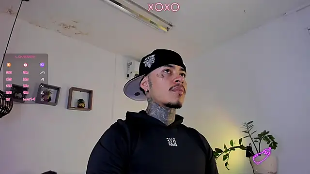 JordanSmiith  online show from 02/01/25, 08:26