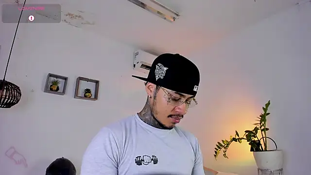 JordanSmiith  online show from 02/23/25, 02:57