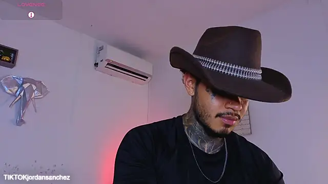 JordanSmiith  online show from 01/06/26, 08:45