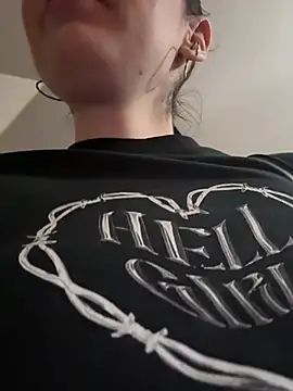 naughty lucifer online show from 01/11/26, 04:34