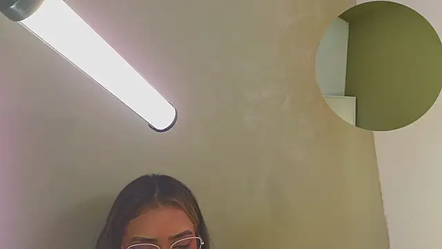 maykka online show from 02/17/25, 03:25