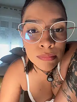 maykka online show from 04/22/26, 12:39