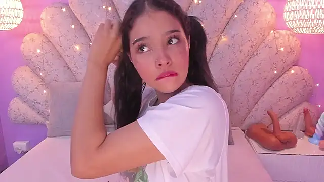 chloe watson  online show from 03/02/25, 08:07