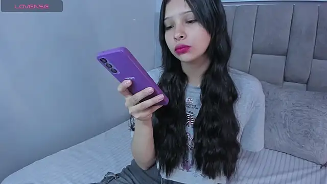 chloe watson  online show from 10/16/25, 04:41