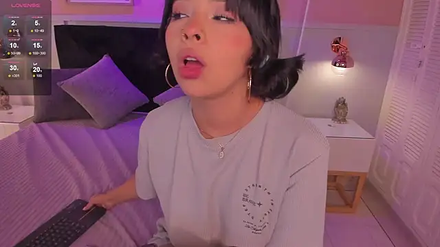 chloe watson  online show from 04/16/26, 07:25