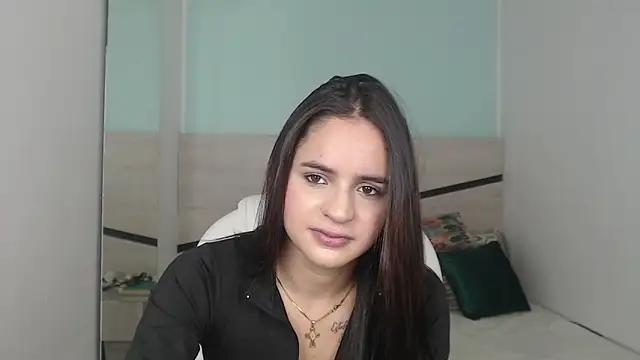 Snapshot of heidy_hoiss chatting on 12/23/24, 08:36 heidy hoiss online show from 12/23/24, 08:36