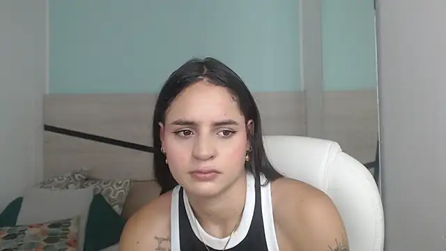 Snapshot of heidy_hoiss chatting on 01/11/25, 08:21 heidy hoiss online show from 01/11/25, 08:21