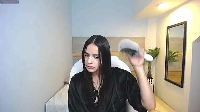 Snapshot of heidy_hoiss chatting on 02/11/25, 07:38 heidy hoiss online show from 02/11/25, 07:38