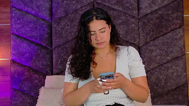 Snapshot of eva_daemon chatting on 01/10/26, 11:45 eva daemon online show from 01/10/26, 11:45